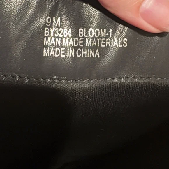 Cape Robbin Snakeskin Pattern Boots Size 9 - Picture 6 of 7